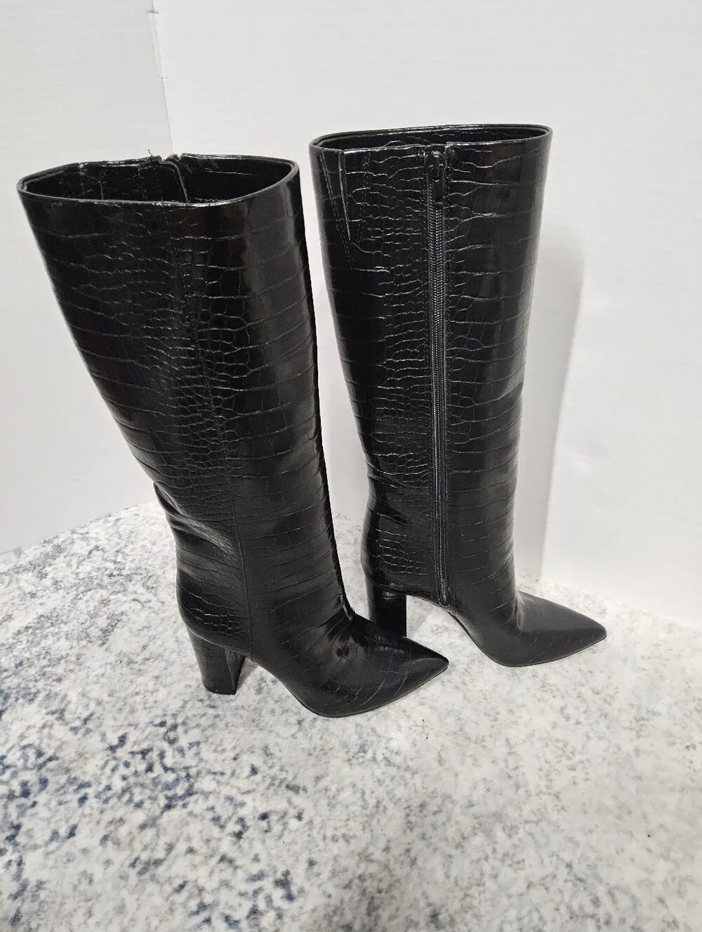 NWOT Size 5M Women's Black Croc-Embossed Knee Boots - Sleek Zip Detail